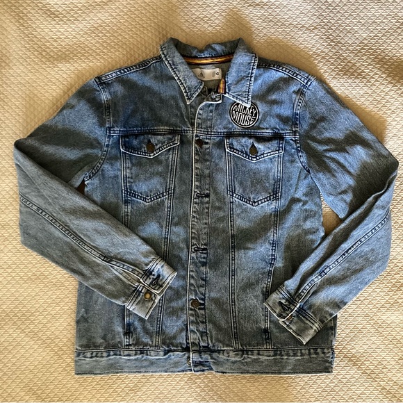 COPY - Disney Mickey Mouse oversized ‘Leader of the Club’ Denim Jacket - Picture 2 of 9